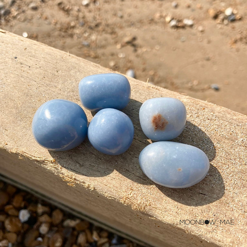 ANGELITE TUMBLED STONE