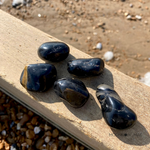 BLACK ONYX TUMBLED STONE